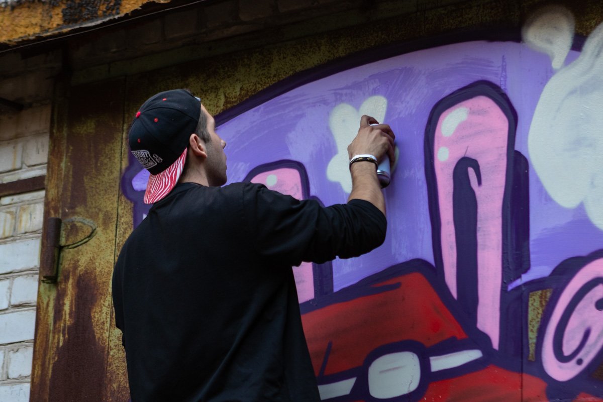 Граффити – самое благородное из искусств, потому что райтер не извлекает из своего творения выгоды Граффити – самое благородное из искусств, потому что райтер не извлекает из своего творения выгоды