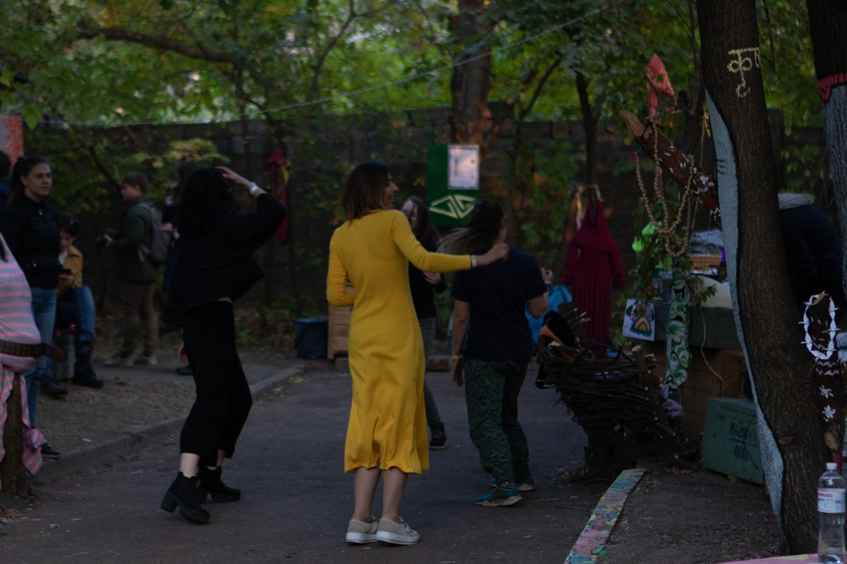 Уйти в себя и немного потанцевать Уйти в себя и немного потанцевать