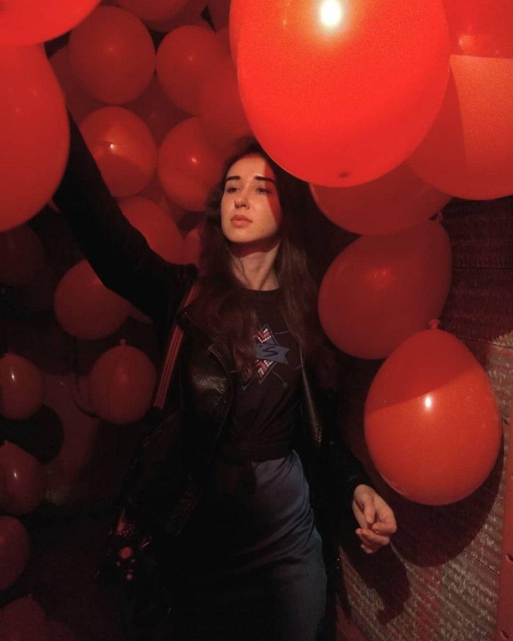 Комната, переполненная шарами, также подойдет 