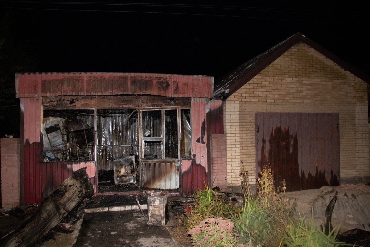 На месте работали несколько бригад ГСЧС