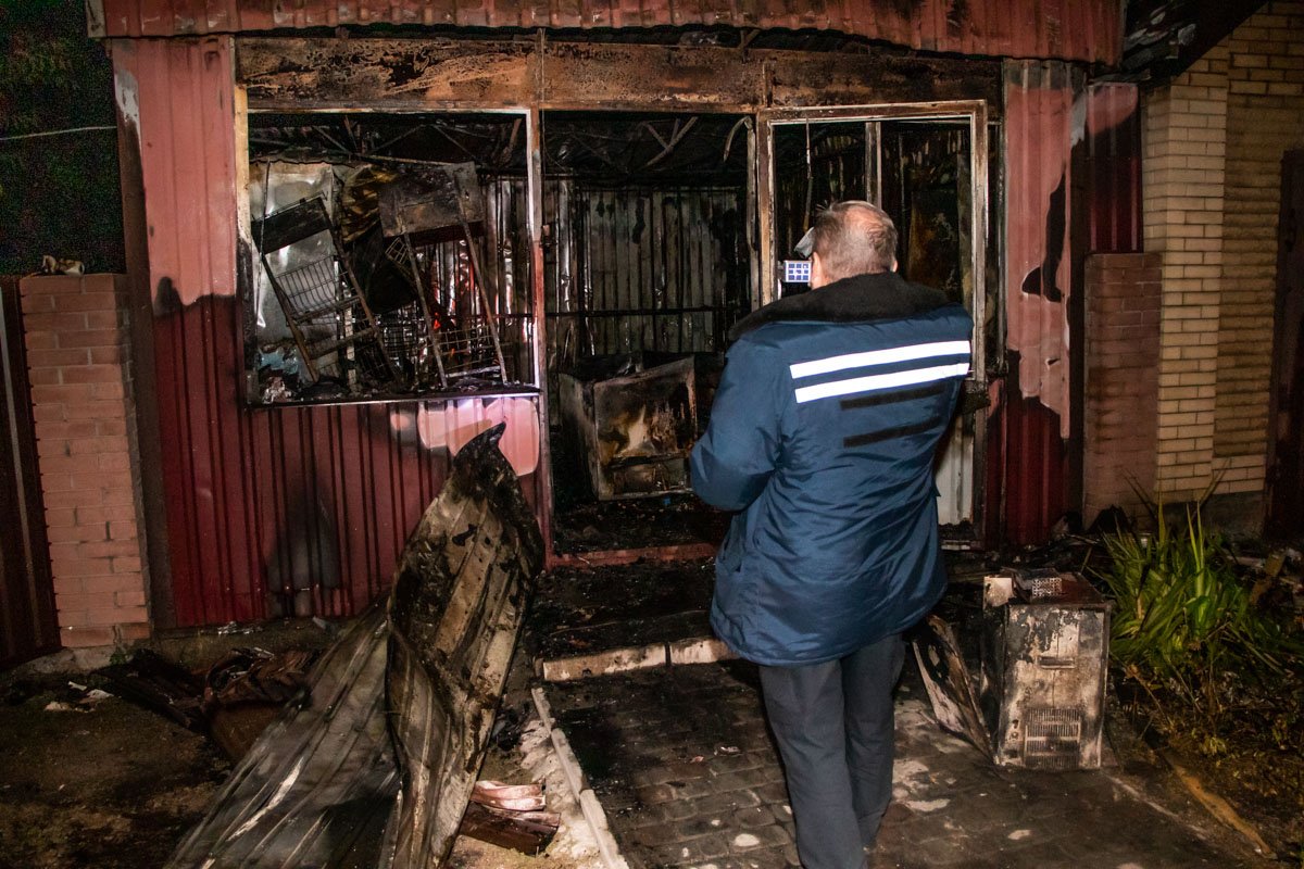 Пламя распространялось очень быстро