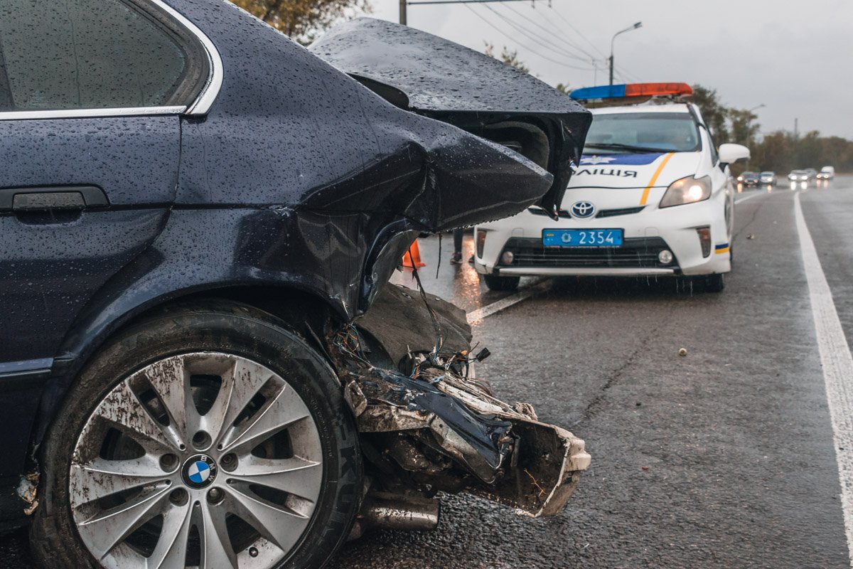 Задняя часть сильно повреждена