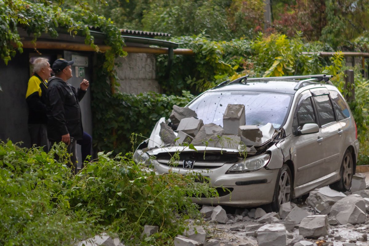 Благо, никто не шел по дороге в момент инцидента