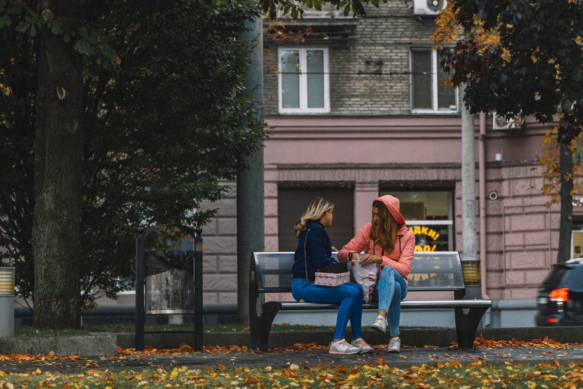 Для тех, кто ждет встречи, дождь - не помеха