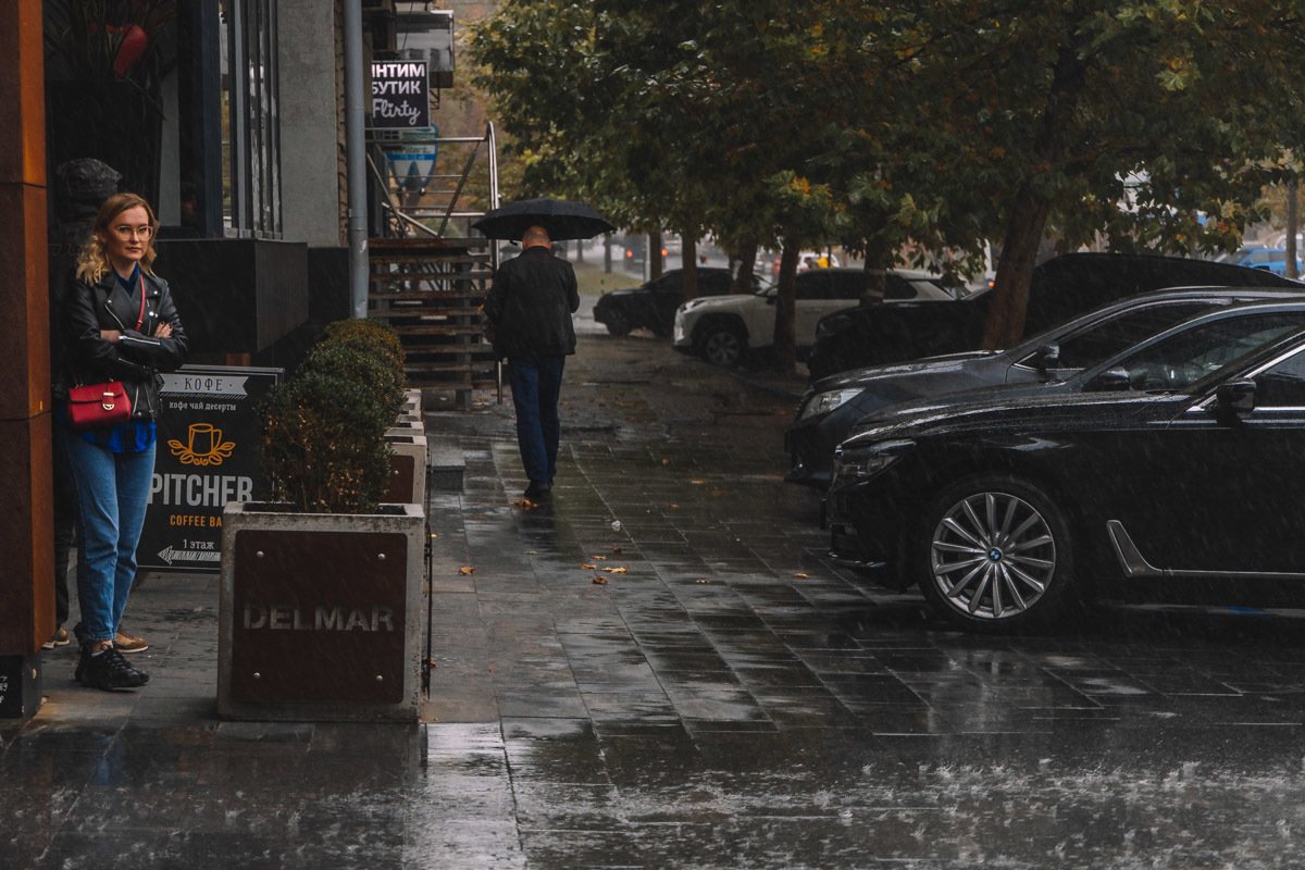 Забыли зонтик дома? Ищите крышу