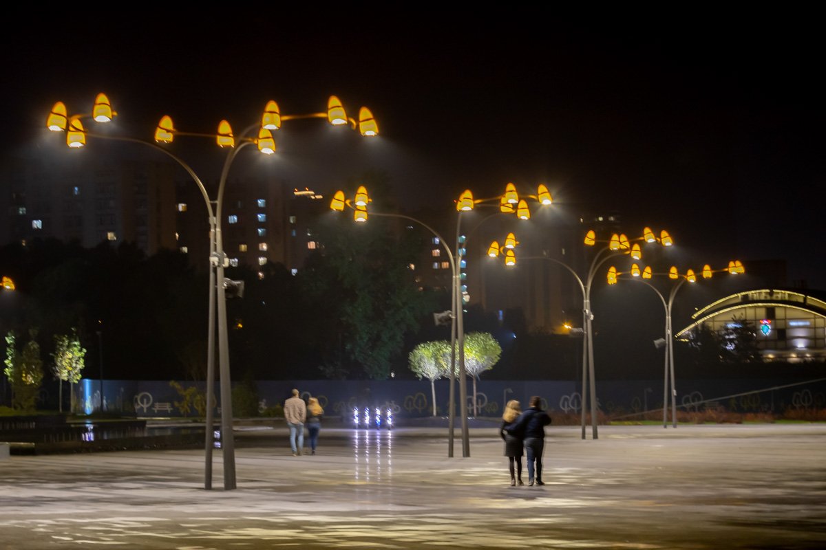 Влюбленным парам хорошо здесь Влюбленным парам хорошо здесь