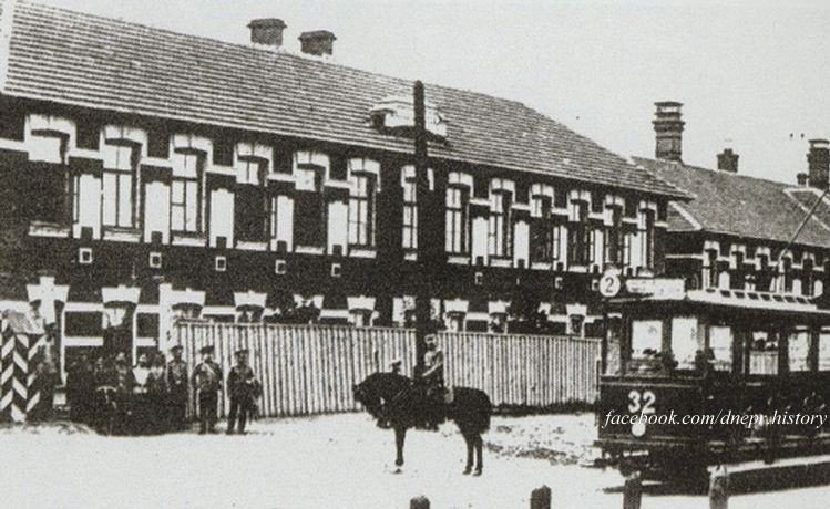 Проект комплекса разработал архитектор Дмитрий Скоробогатов Проект комплекса разработал архитектор Дмитрий Скоробогатов