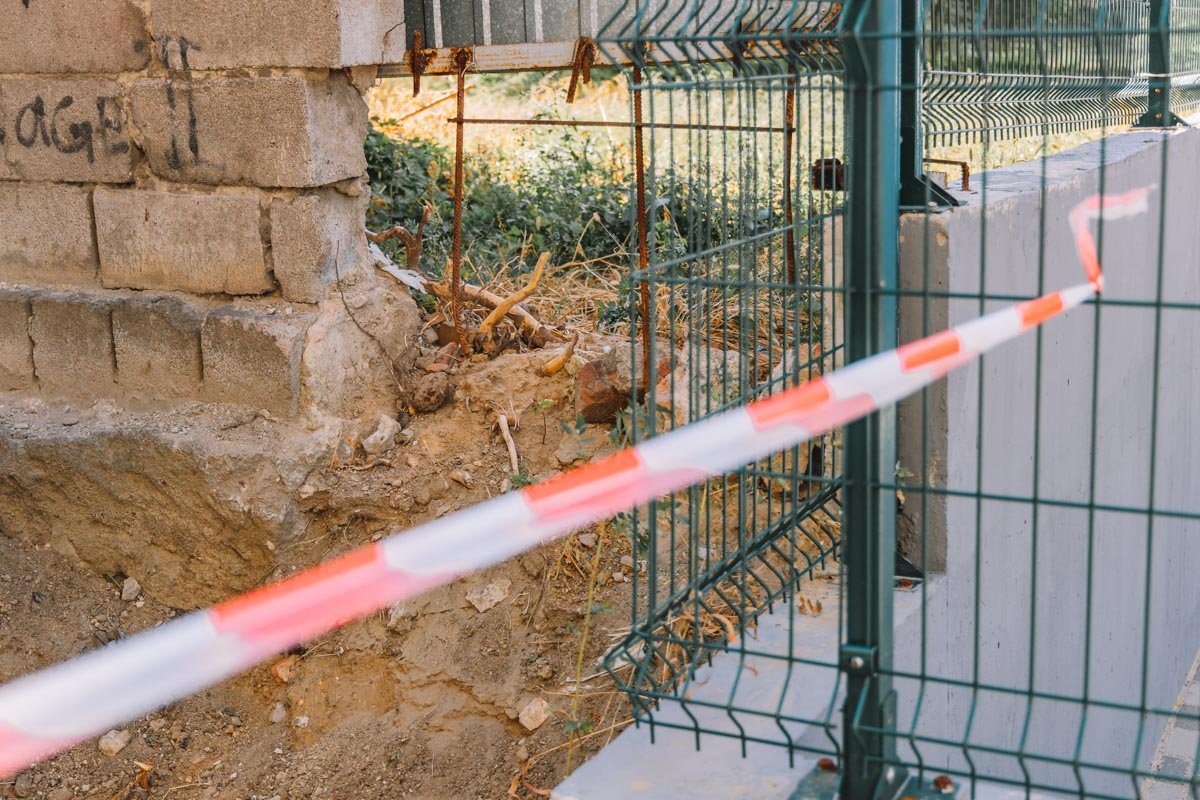 Гранату нашли возле многоэтажного дома в центре Днепра Гранату нашли возле многоэтажного дома в центре Днепра