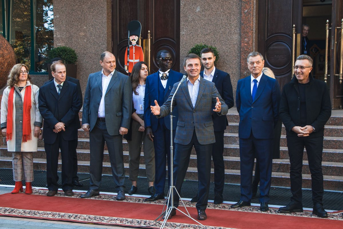 На праздник позвали почетных гостей из других стран 