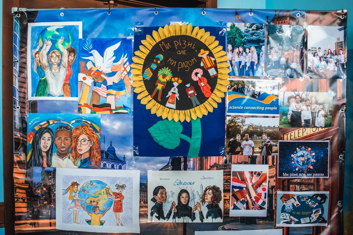 Праздник завершил финал конкурса творческих работ, в котором приняли участие школьники