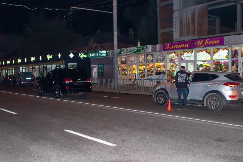 ДТП произошло возле цветочного магазина ДТП произошло возле цветочного магазина