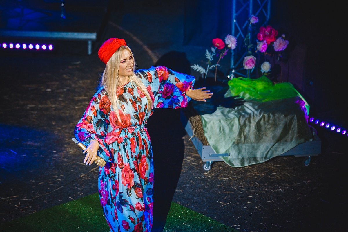 Сценические образы Ольги Горбачевой готовили: Dolce&Gabbana, 16Arlington и... младшая дочь Серафима 4