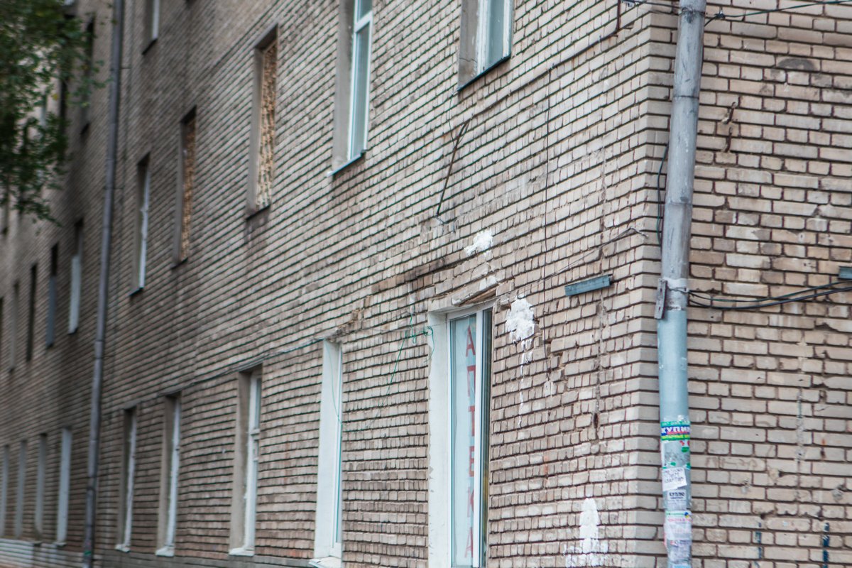 С вечера вчерашнего дня и до сих пор на месте дежурят правоохранители С вечера вчерашнего дня и до сих пор на месте дежурят правоохранители