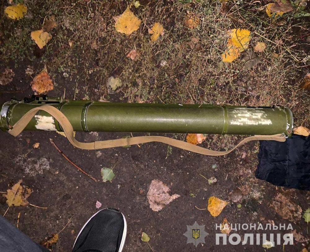 Правоохранители провели около 10 обысков, в ходе которых изъяли пять пистолетов, патроны к ним, и гранатомет РПГ-26 Правоохранители провели около 10 обысков, в ходе которых изъяли пять пистолетов, патроны к ним, и гранатомет РПГ-26