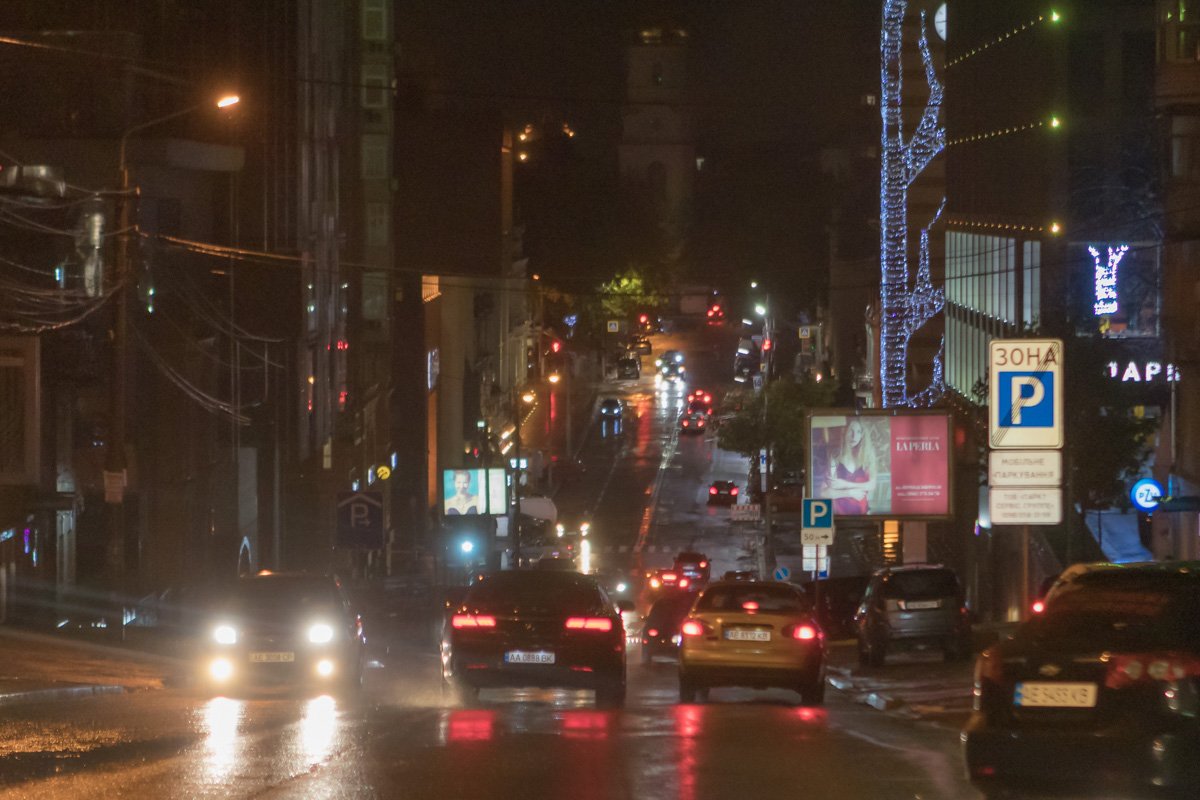 Все хотели поскорее добраться домой и забыть о непогоде Все хотели поскорее добраться домой и забыть о непогоде