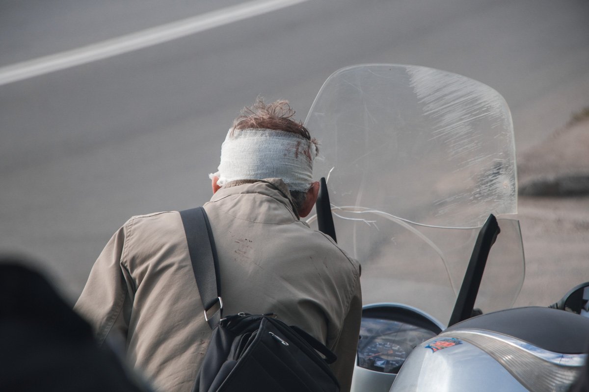 Мужчине оказали помощь на месте Мужчине оказали помощь на месте