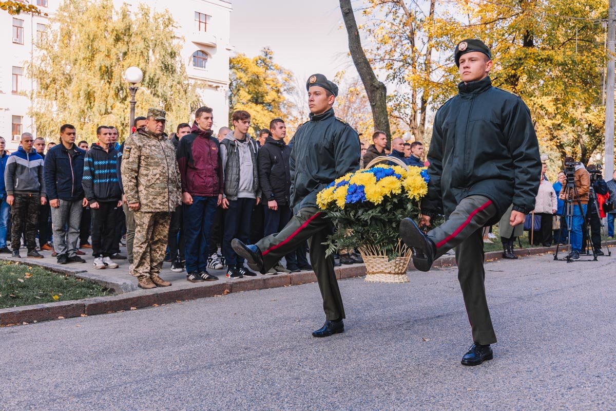 Армия - это не больно и не страшно Армия - это не больно и не страшно
