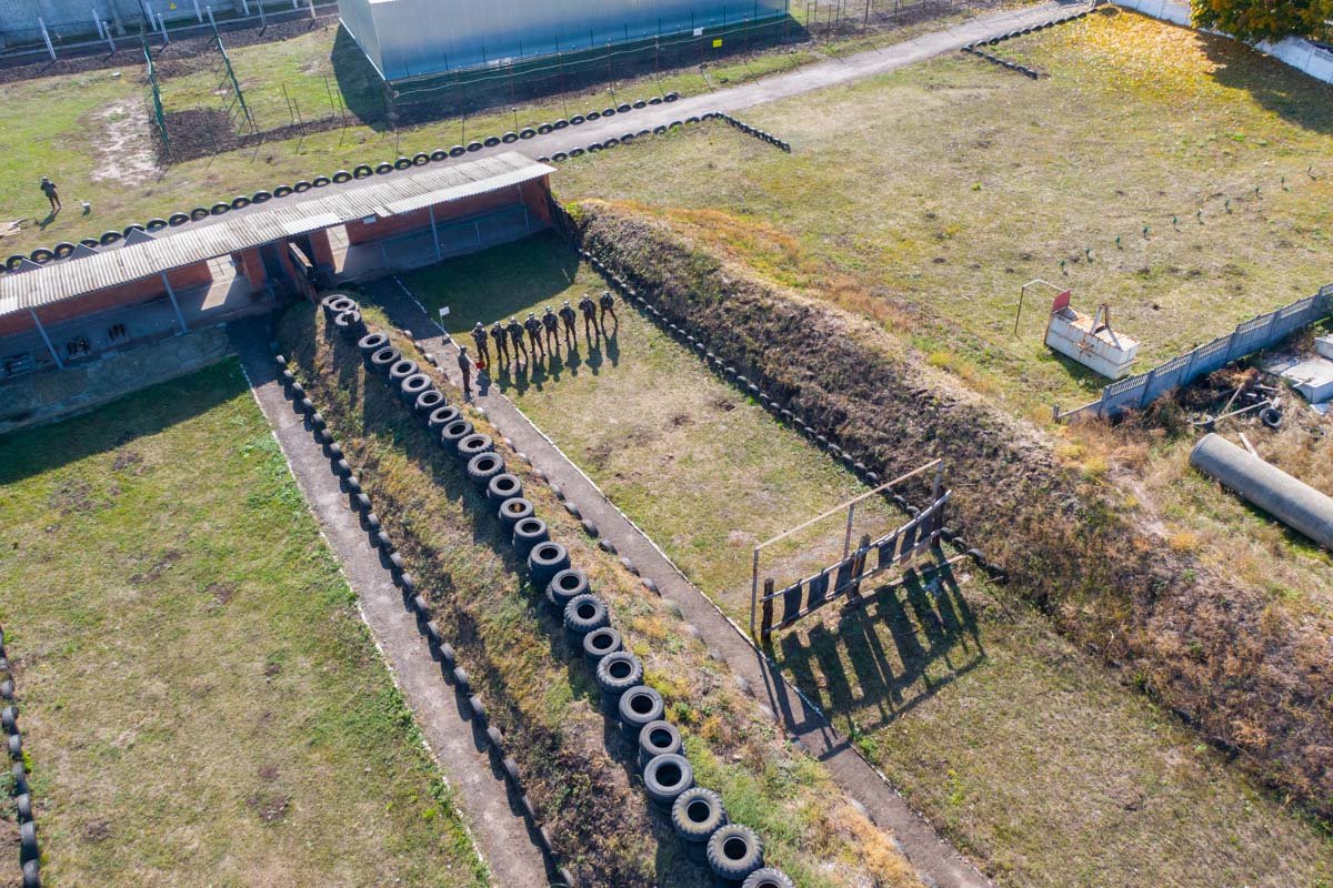 У ребят в распоряжении огромный полигон