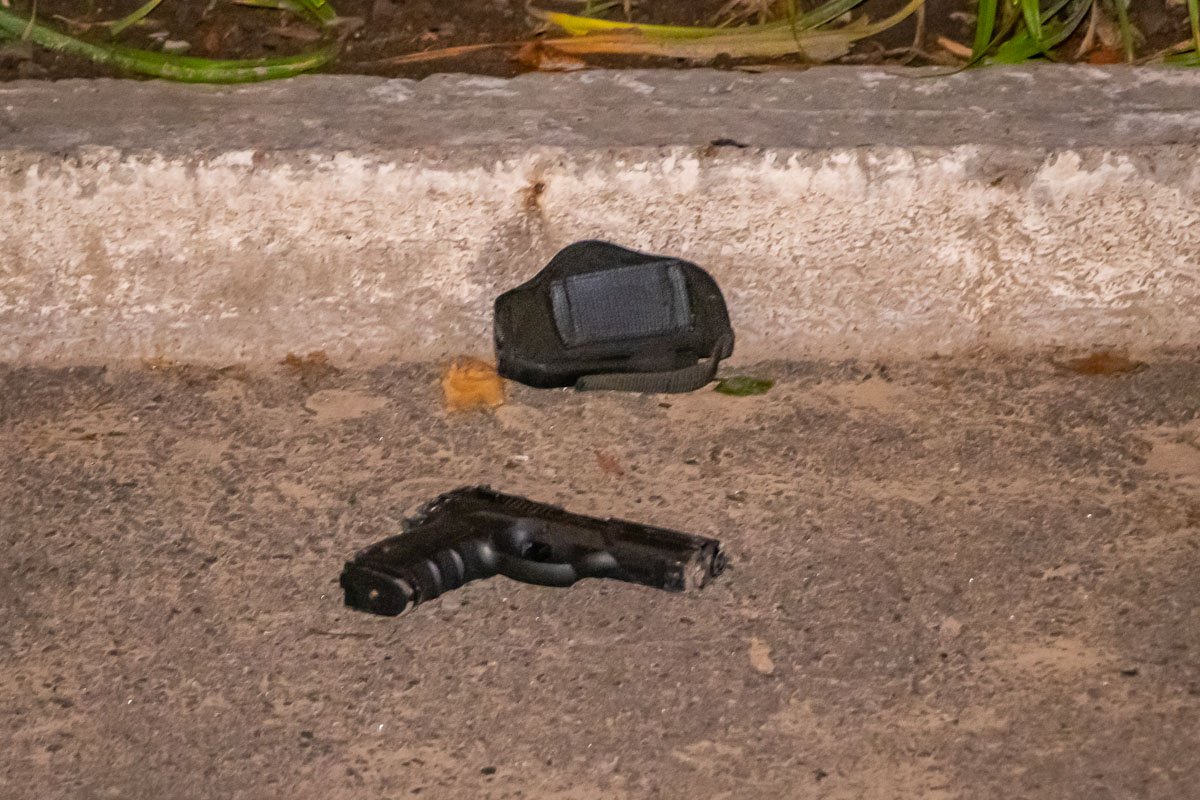 Остановить автомобиль уже с пробитыми колесами, патрульным удалось лишь на проспекте Свободы