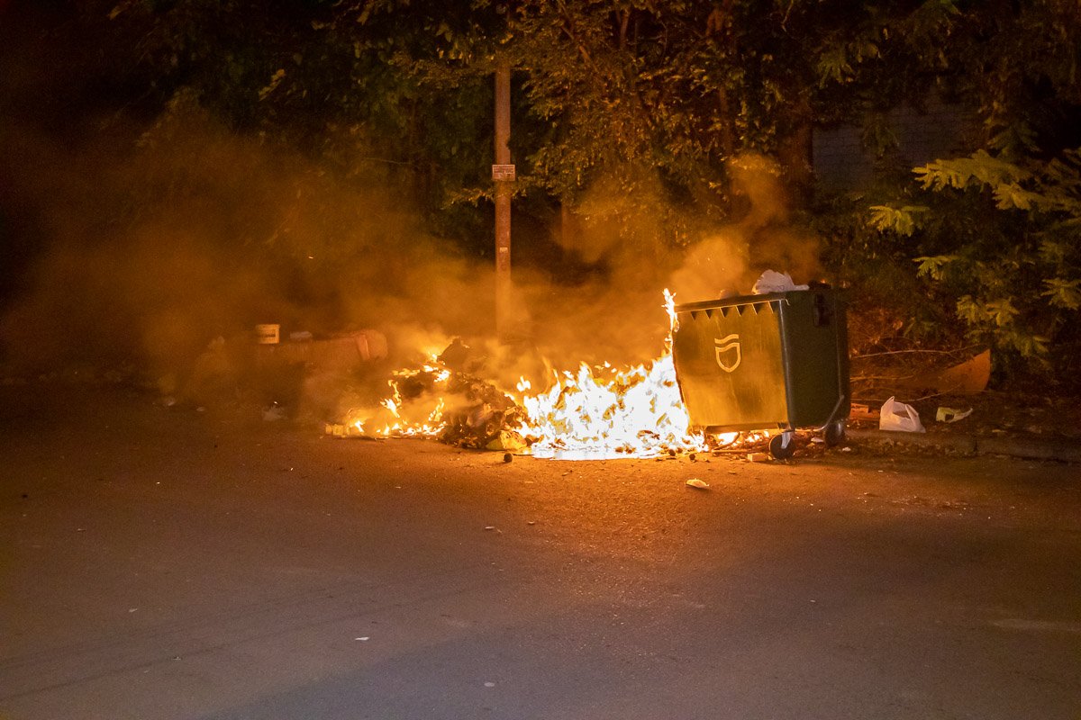 9 октября, начался пожар на улице Надежды Алексеенко 9 октября, начался пожар на улице Надежды Алексеенко