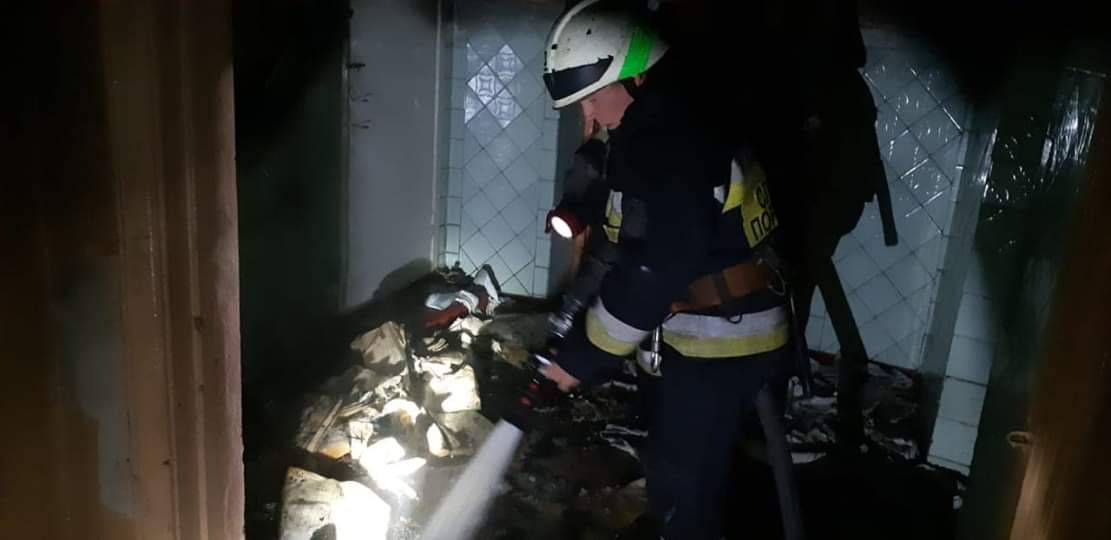 В Днепре ночью горела больница: пациентов эвакуировали 2