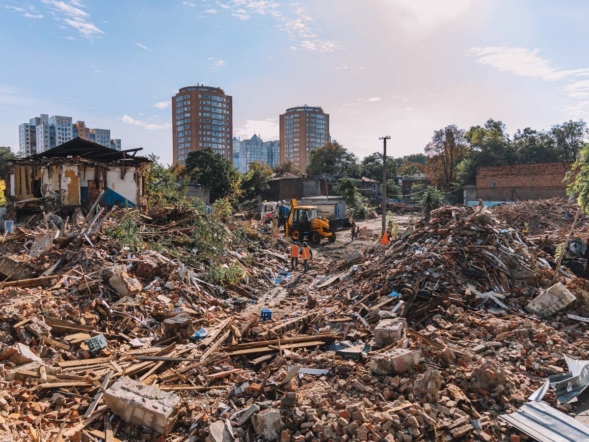 Сейчас место расчищают Сейчас место расчищают