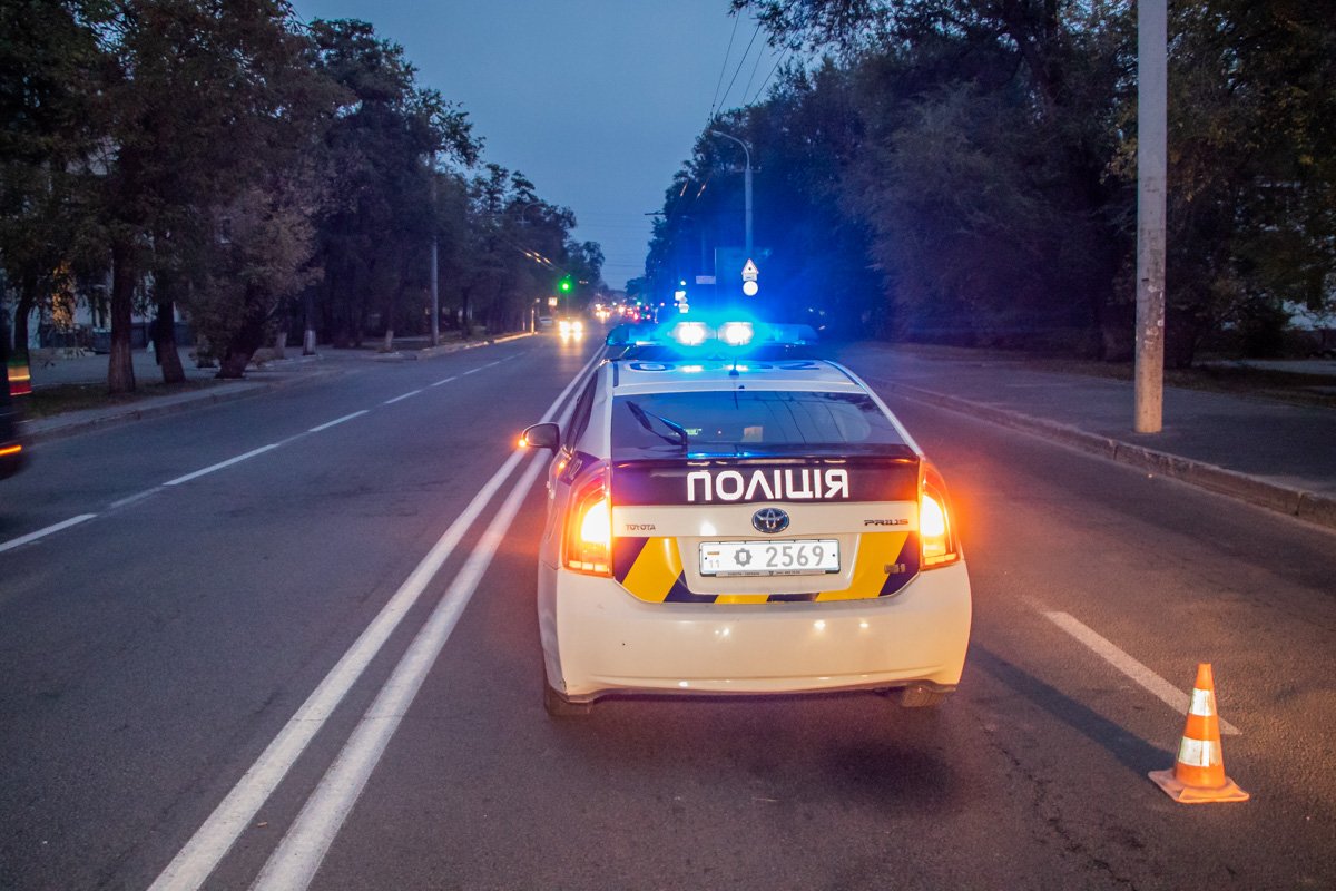 Полиция выясняет обстоятельства ДТП