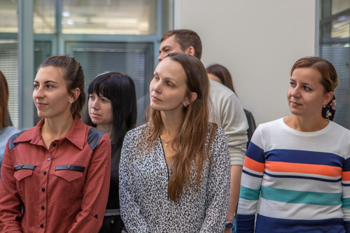 Футболисты показали миру всю мощь сплоченности компании