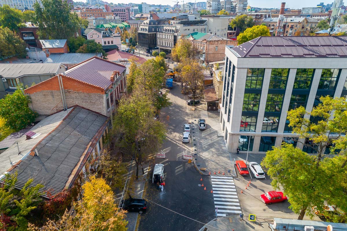 Баррикадная закрыта для автомобилей Баррикадная закрыта для автомобилей