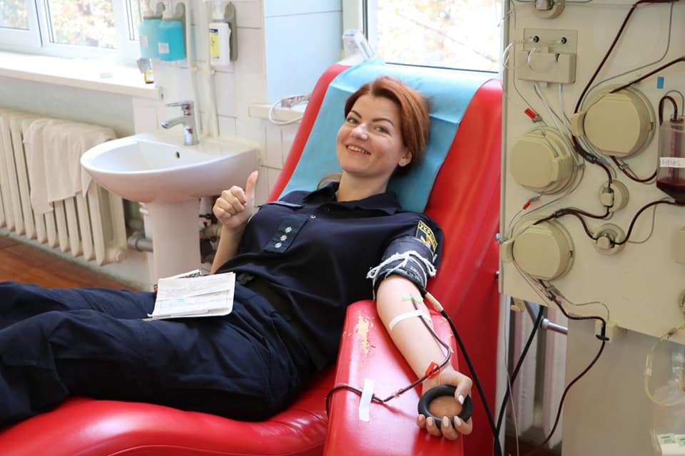 Помимо прочего, она донор 