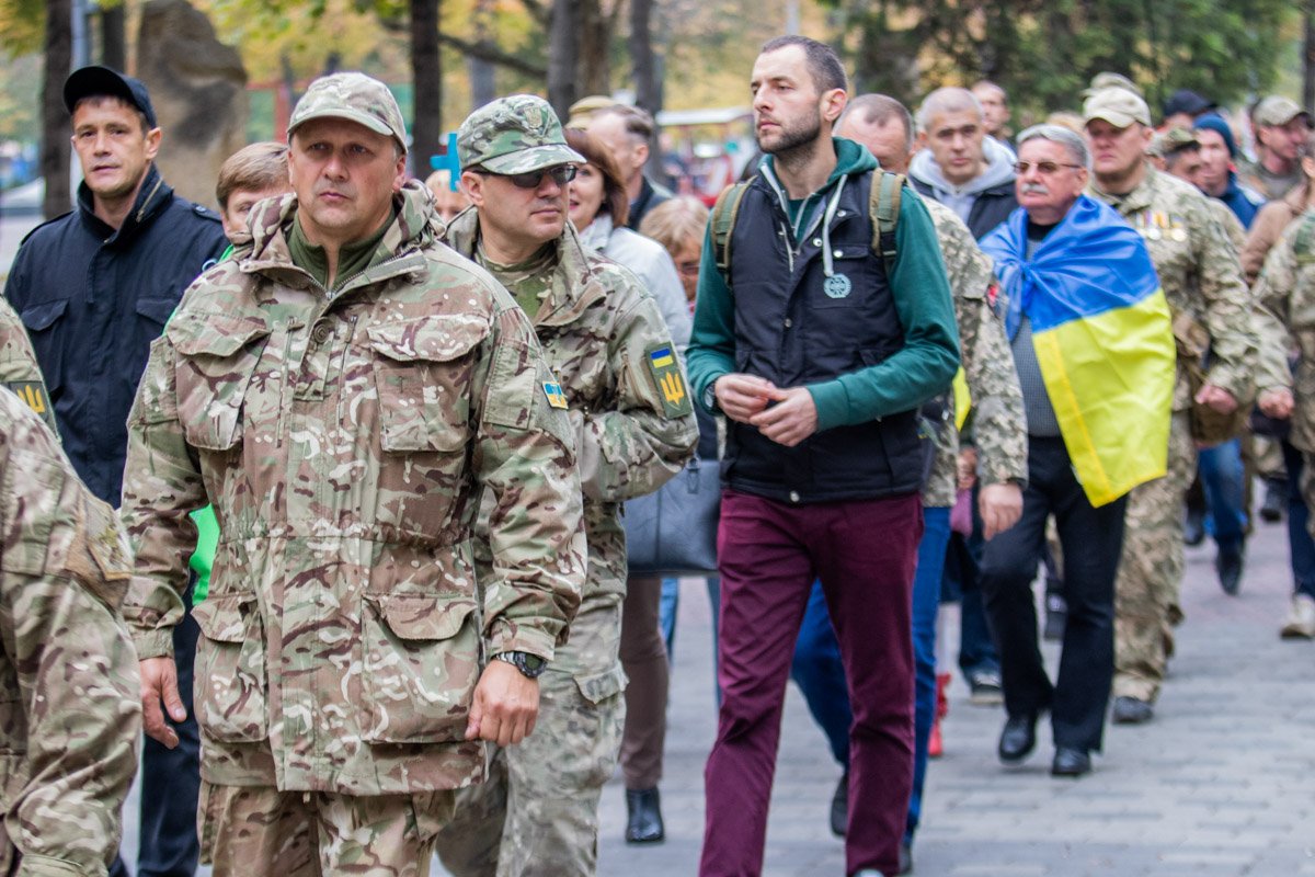 Многие укрывались флагом Многие укрывались флагом