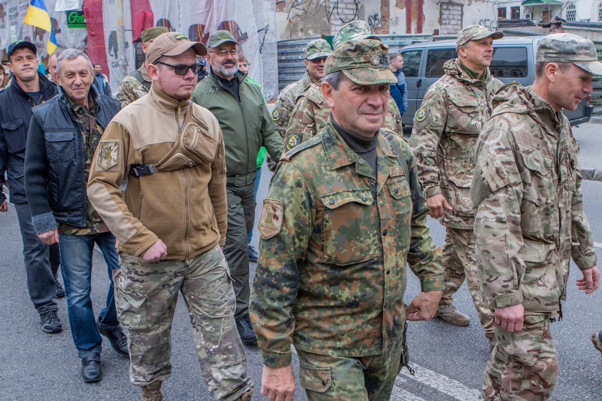 Участники марша шли организованно Участники марша шли организованно