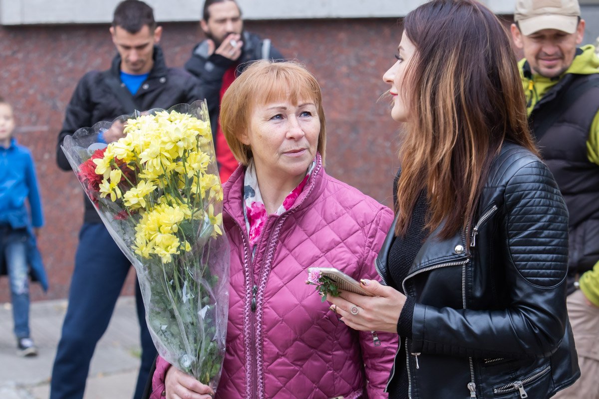 Матери и жены не остались в стороне Матери и жены не остались в стороне