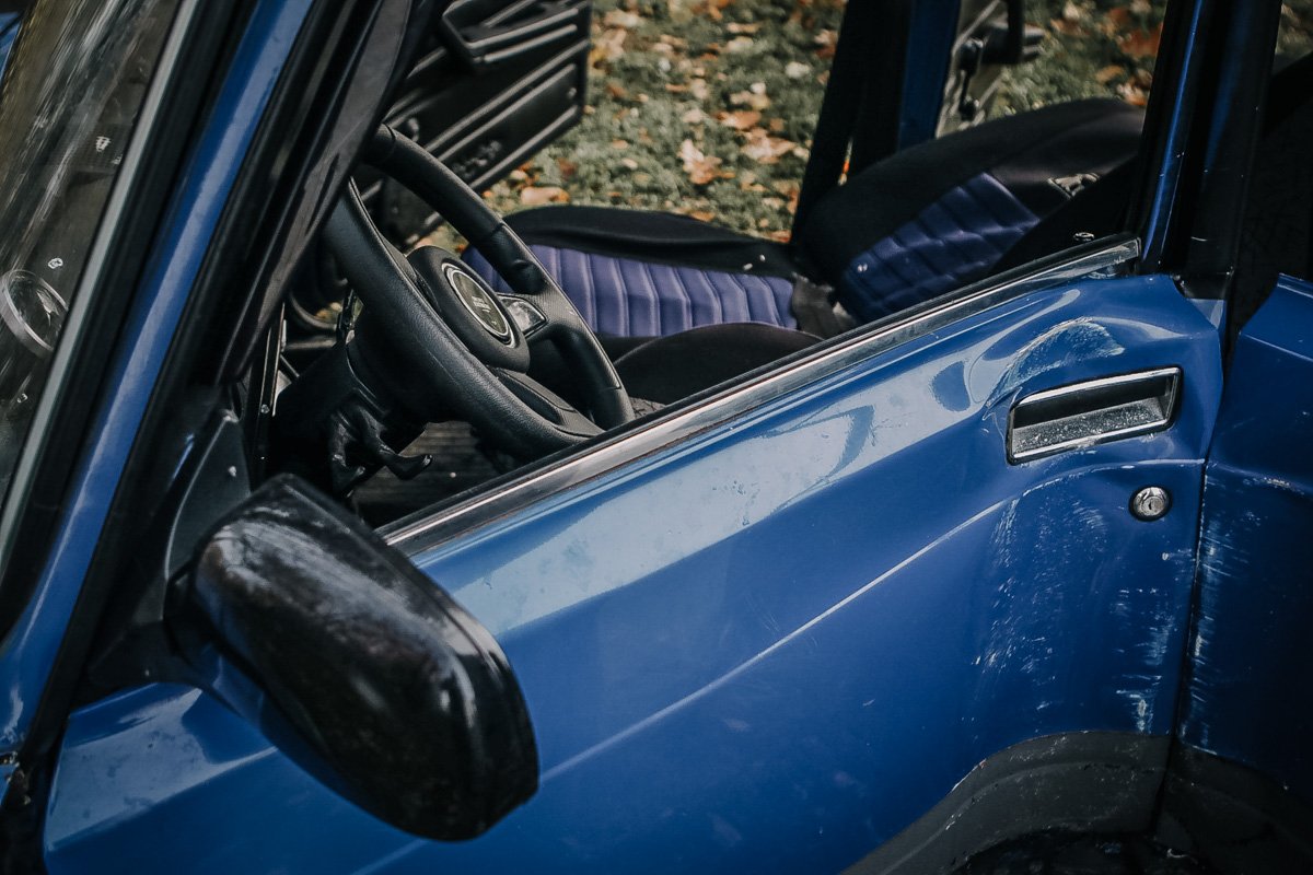 У водителя ушиб грудной клетки и ссадины У водителя ушиб грудной клетки и ссадины