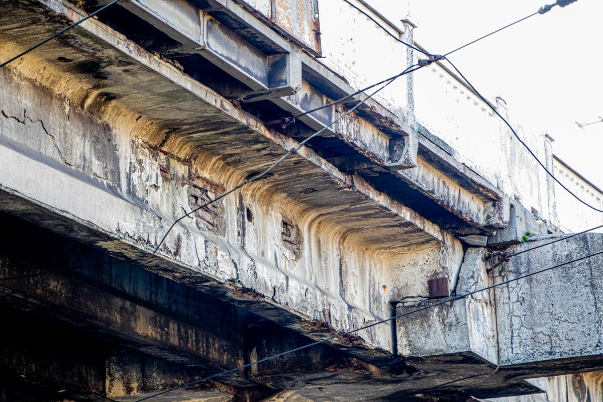 Виадук давно требует ремонтных работ