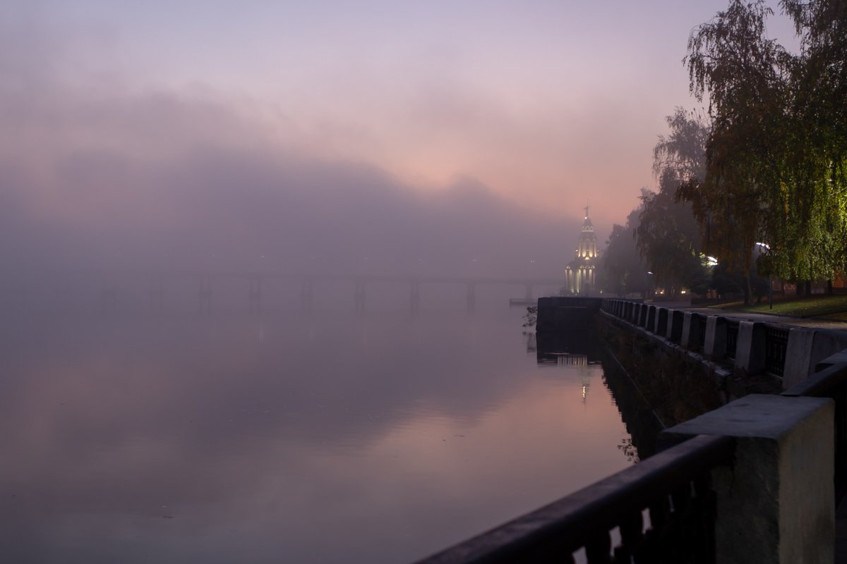 Туман будет опускаться на город ежедневно, вплоть до 18 октября Туман будет опускаться на город ежедневно, вплоть до 18 октября
