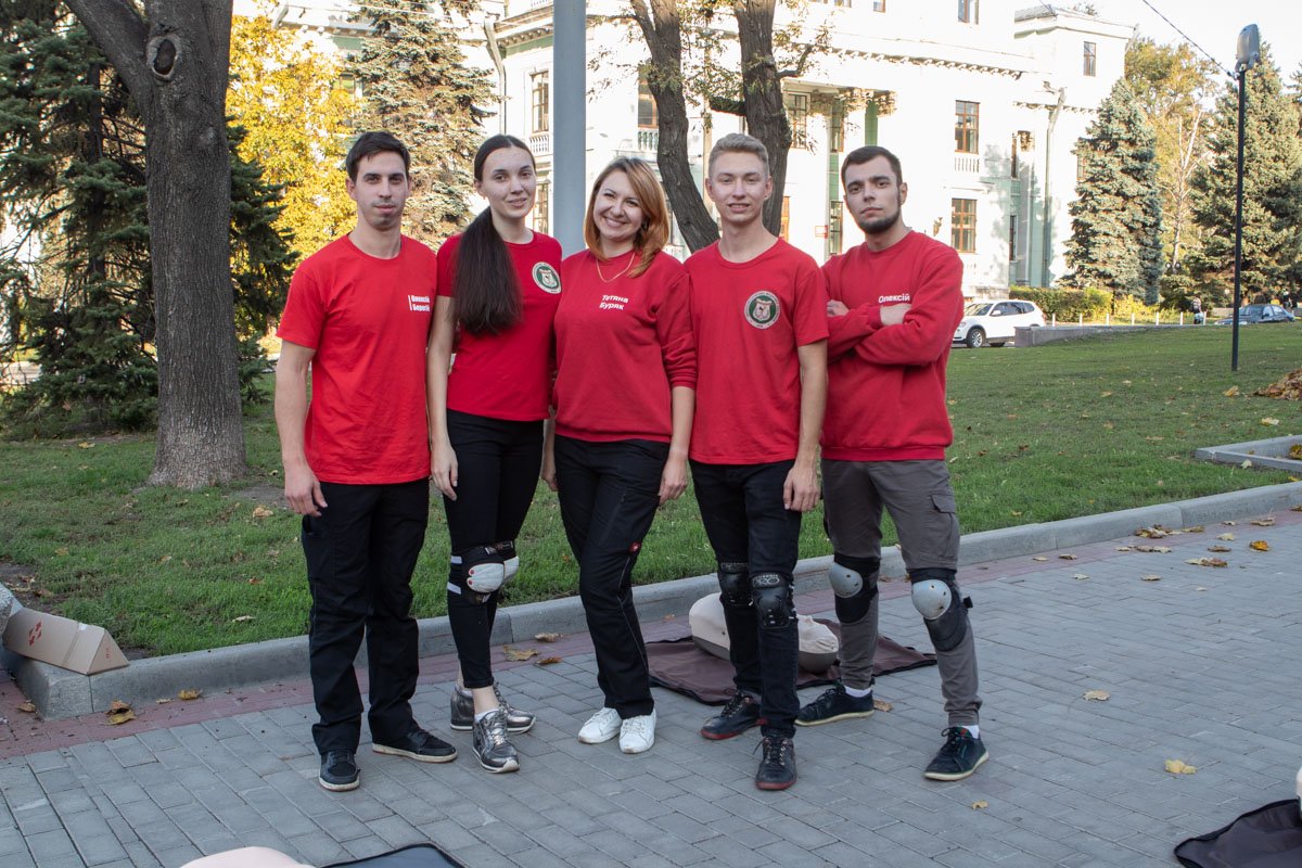 Команда медиков провела флешмоб