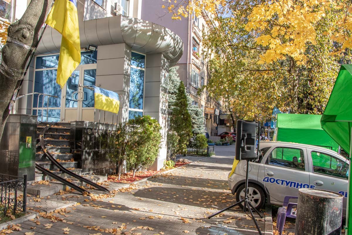 С музыкой С музыкой