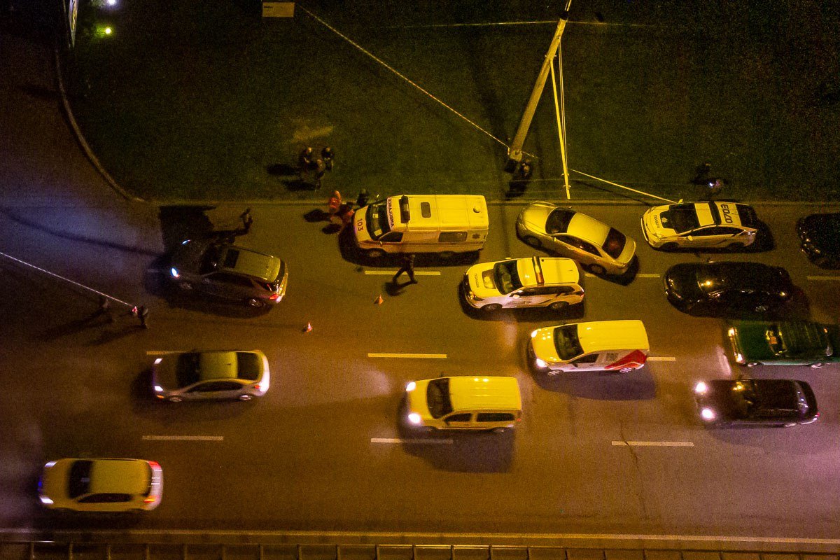 В Днепре на Набережной застрелили мужчину в Mercedes: известно имя погибшего В Днепре на Набережной застрелили мужчину в Mercedes: известно имя погибшего