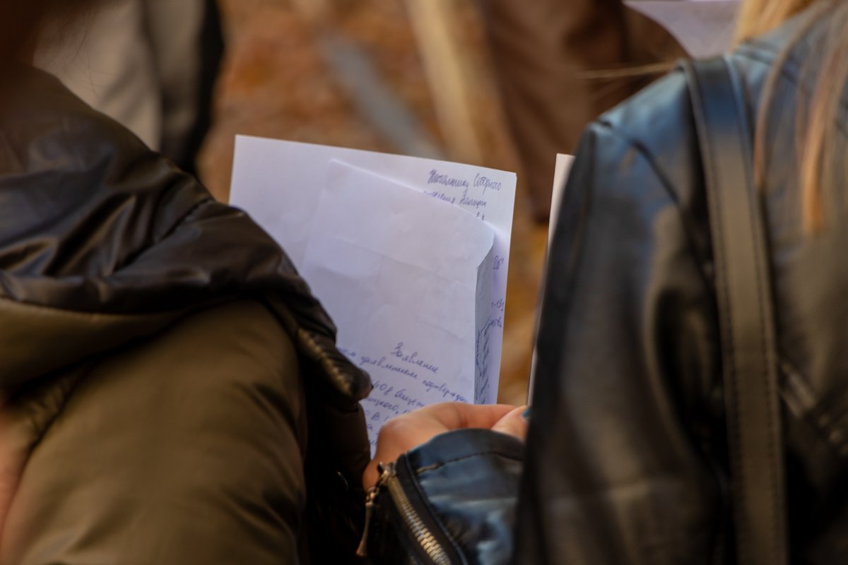 Забрать вещи сложно, но можно