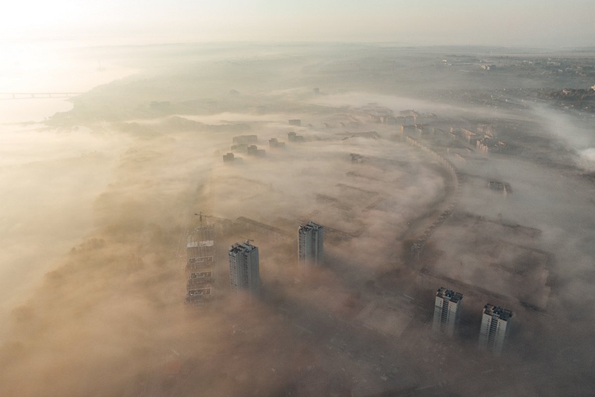 С одной стороны, туман это хорошо — можно спрятаться, но с другой стороны — в нем может спрятаться еще кто-нибудь