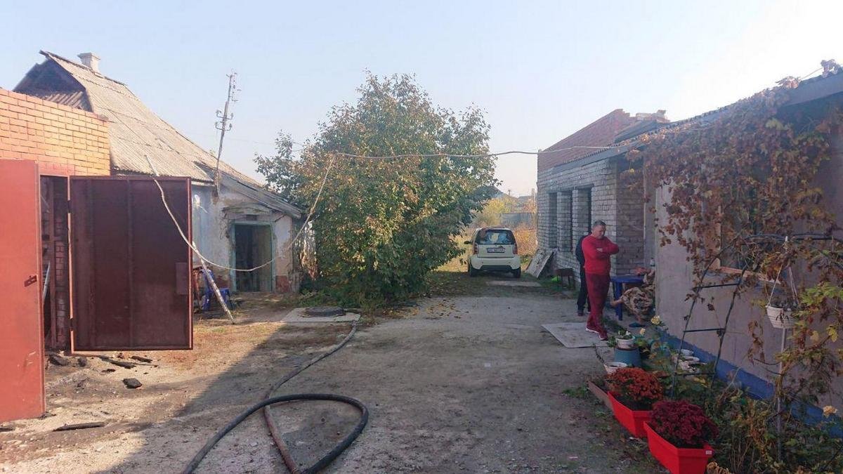Пожар вспыхнул в гараже возле частного дома