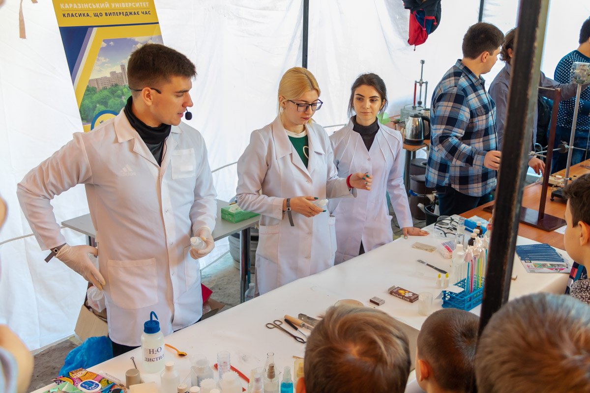 Роботы-рокеры из Берлина, настоящий Бамбли и взрывы от химиков: что приготовил Interpipe для TechFest 2019 13