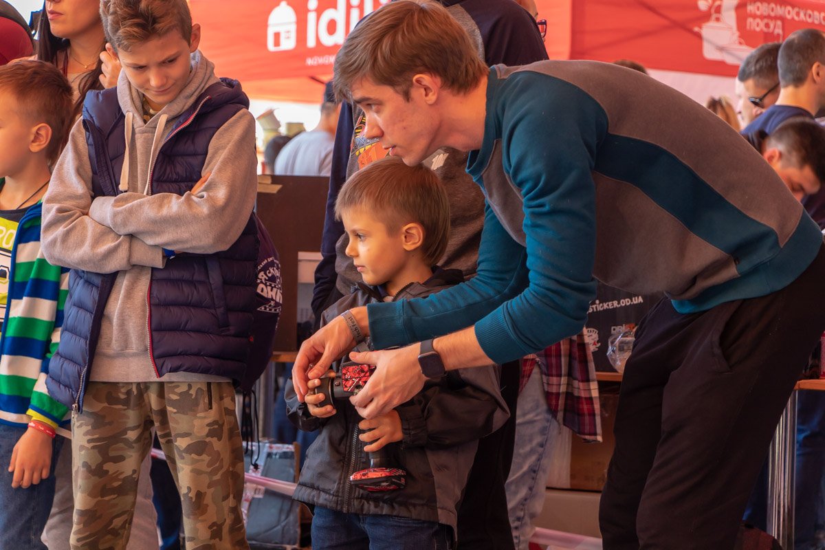 Роботы-рокеры из Берлина, настоящий Бамбли и взрывы от химиков: что приготовил Interpipe для TechFest 2019 17