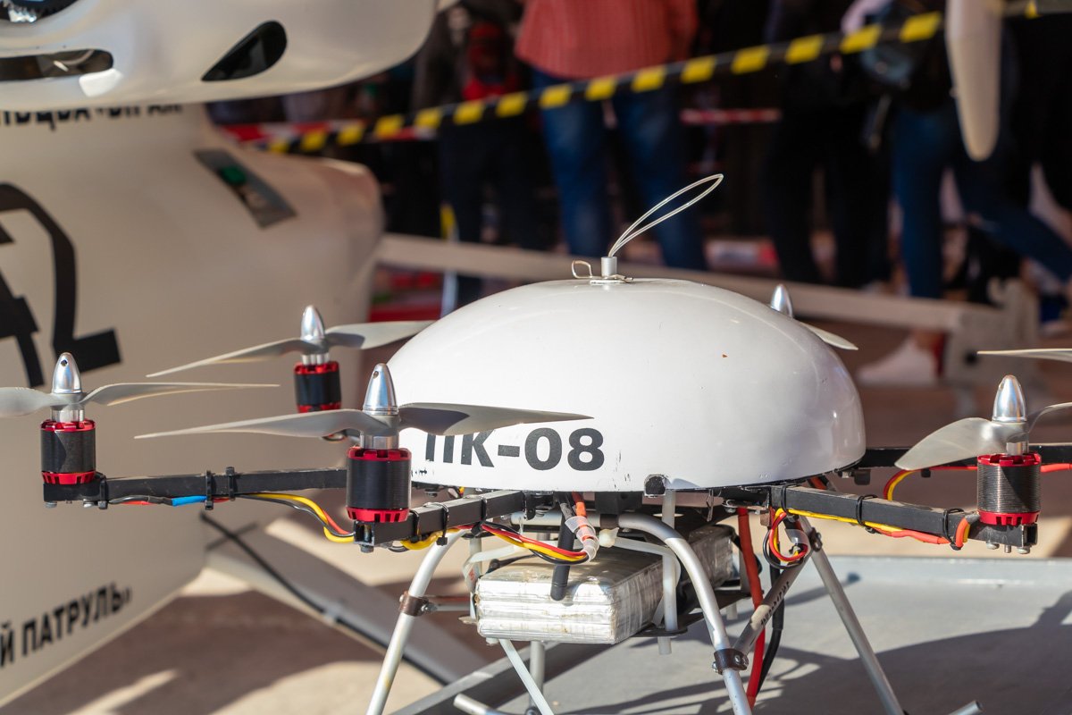 Роботы-рокеры из Берлина, настоящий Бамбли и взрывы от химиков: что приготовил Interpipe для TechFest 2019 18