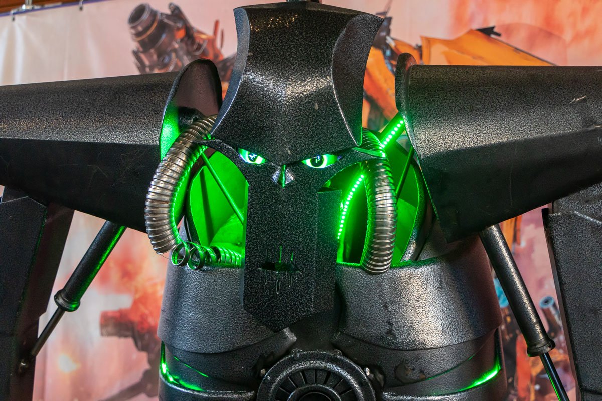 Роботы-рокеры из Берлина, настоящий Бамбли и взрывы от химиков: что приготовил Interpipe для TechFest 2019 25