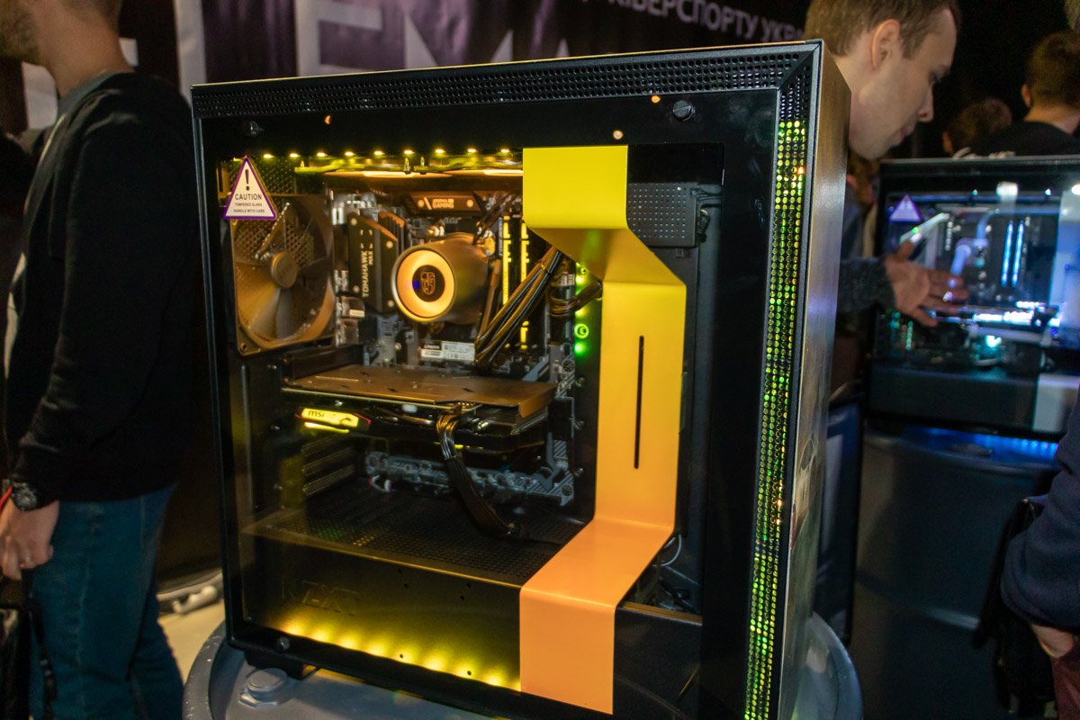 Роботы-рокеры из Берлина, настоящий Бамбли и взрывы от химиков: что приготовил Interpipe для TechFest 2019 29