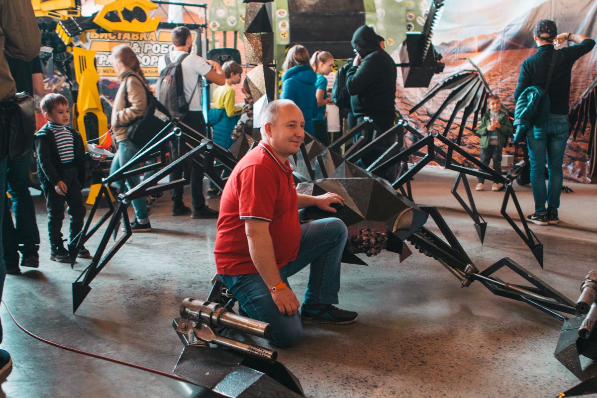 Роботы-рокеры из Берлина, настоящий Бамбли и взрывы от химиков: что приготовил Interpipe для TechFest 2019 46