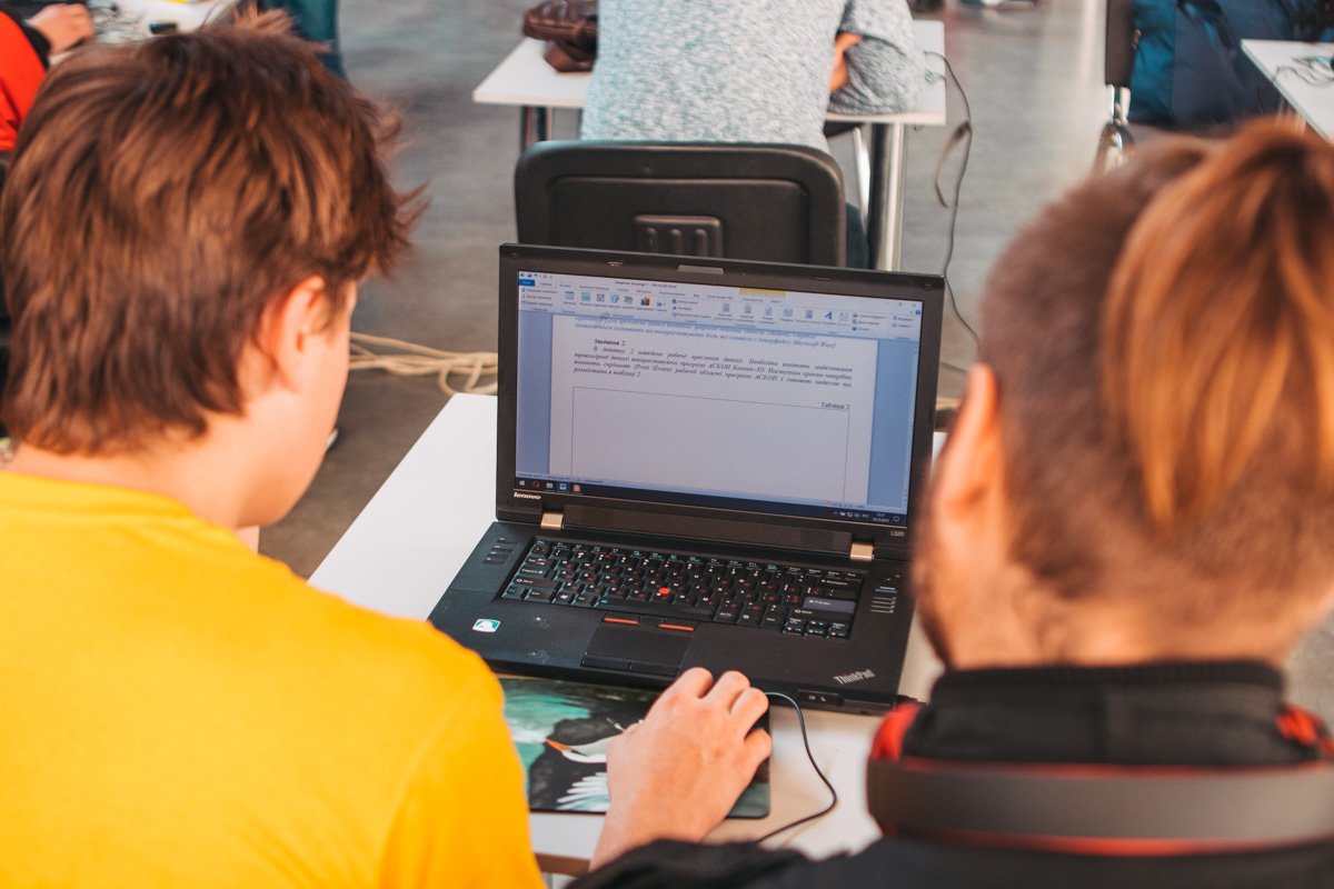 Роботы-рокеры из Берлина, настоящий Бамбли и взрывы от химиков: что приготовил Interpipe для TechFest 2019 50