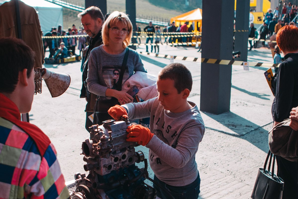 Роботы-рокеры из Берлина, настоящий Бамбли и взрывы от химиков: что приготовил Interpipe для TechFest 2019 56